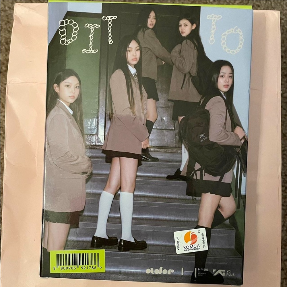 new jeans omg/ditto album
